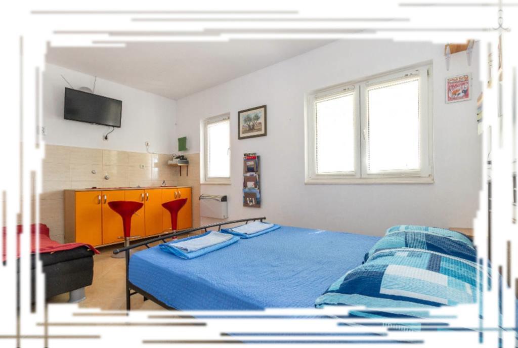 Hostel Oktarin Kastela Ruang foto