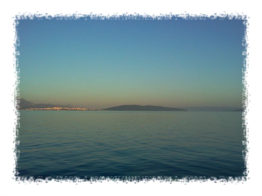 Hostel Oktarin Kastela Bagian luar foto