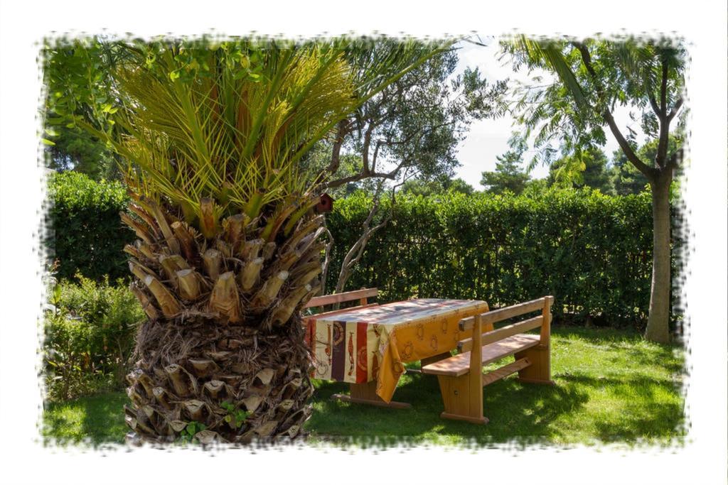 Hostel Oktarin Kastela Bagian luar foto